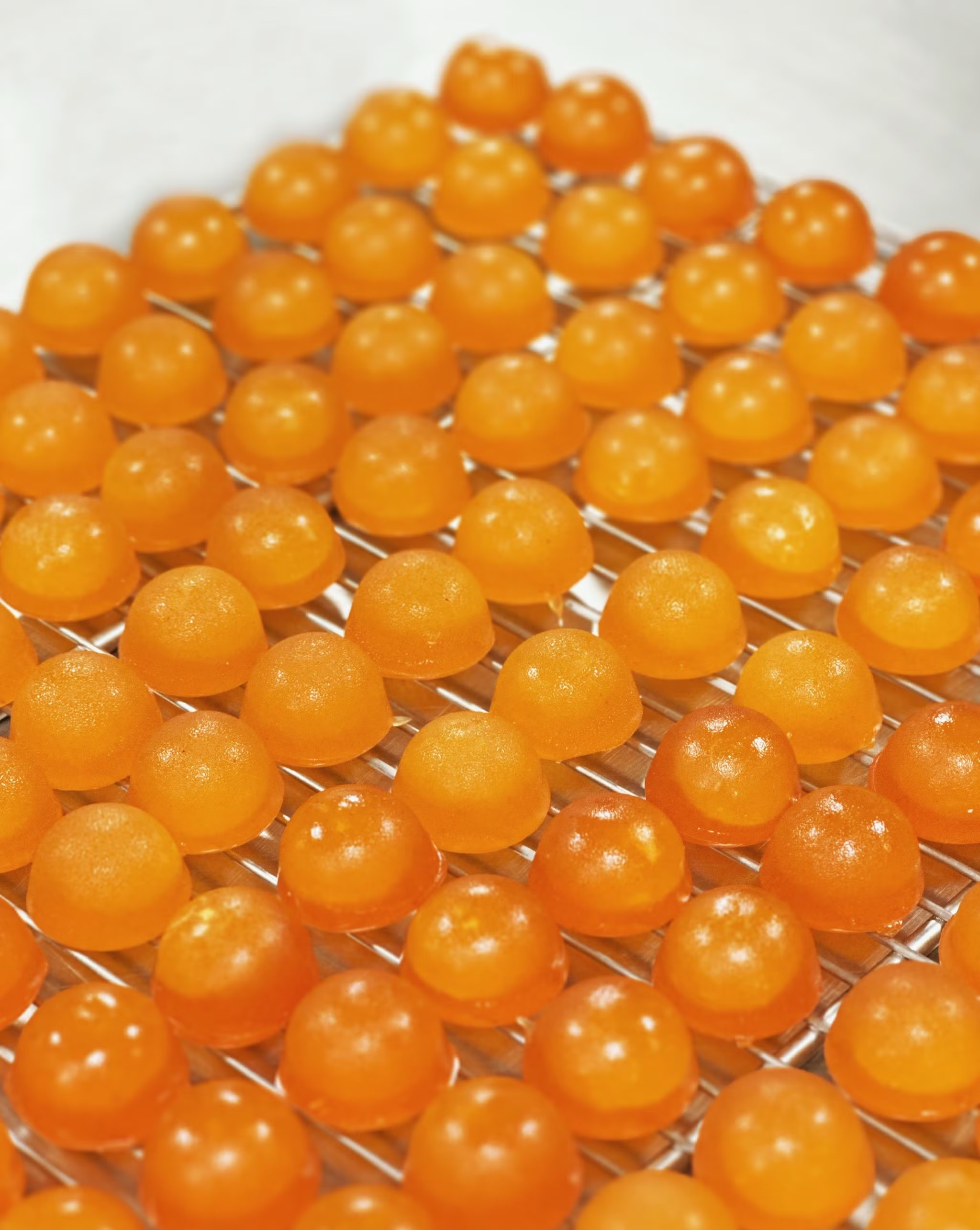 Box of 16 Perles (200 g) | Sisters Macarons