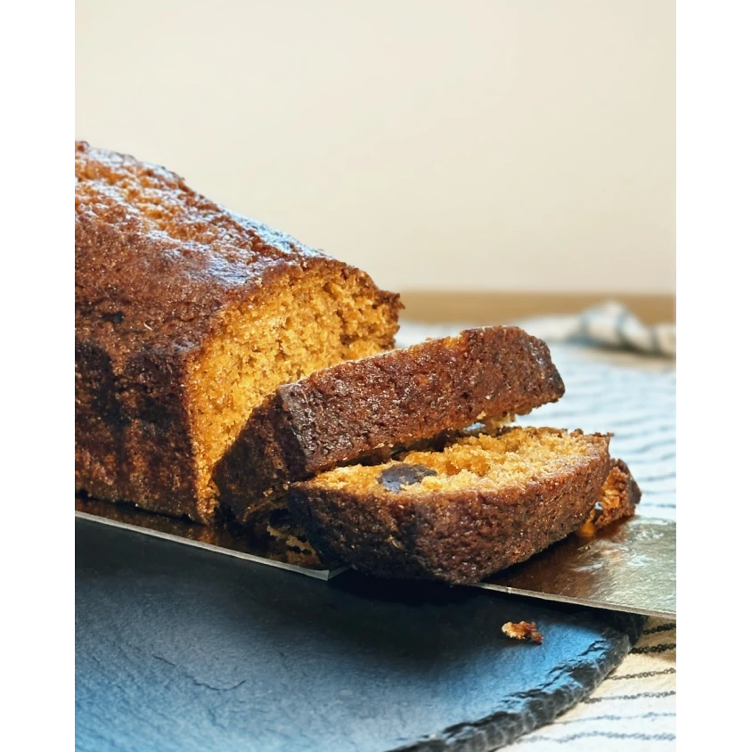 Cake aux épices, miel et mirabelles confites  (400g)